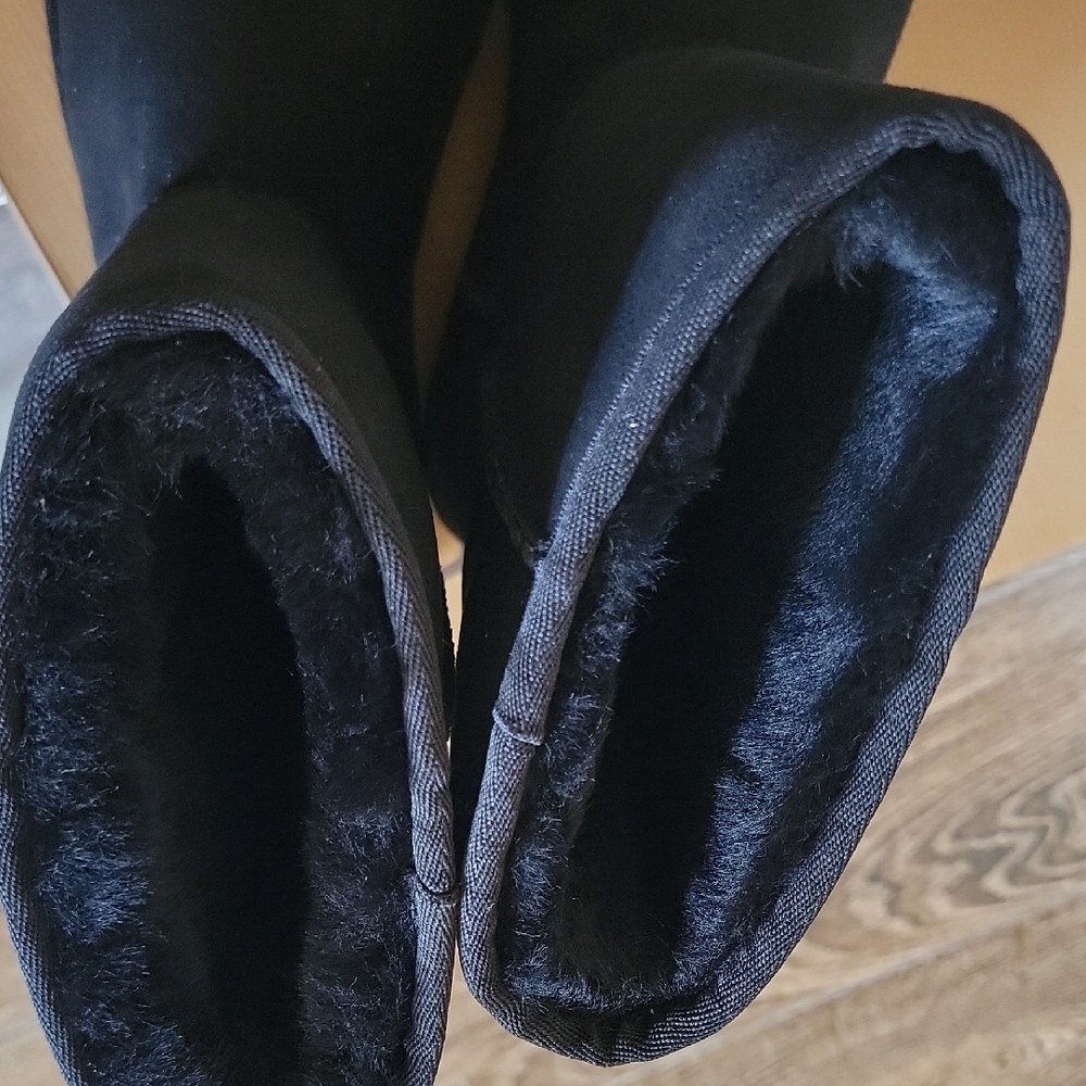 UGG Classic Black Winter Boots - Picture 13 of 16
